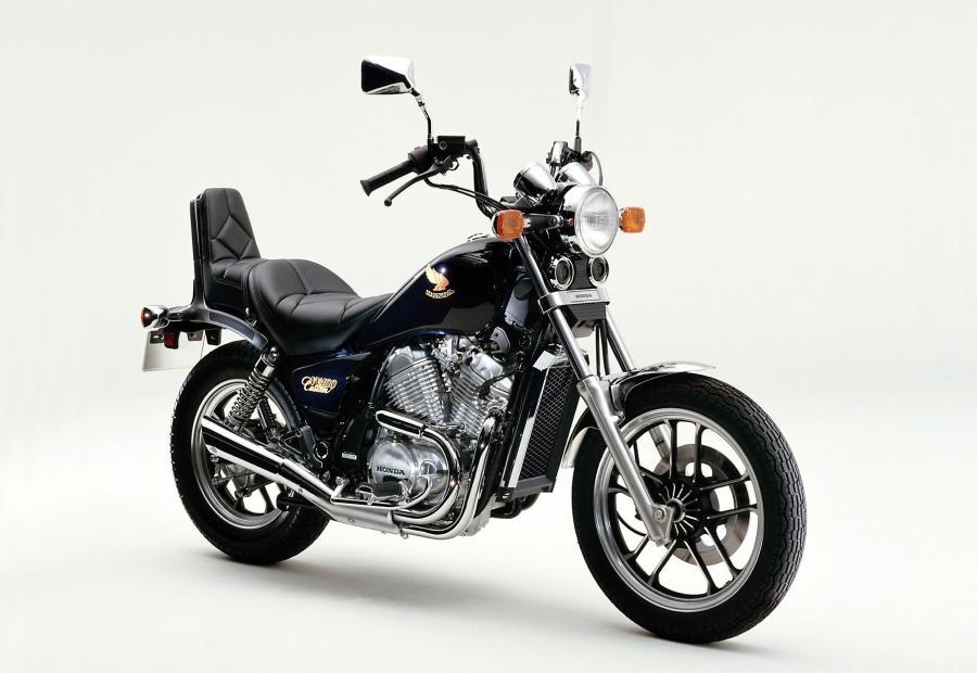 Honda NV400 Custom